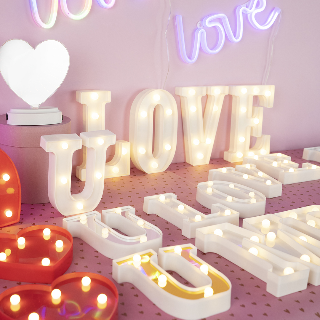 Световая надпись Love, 13*35 см. Сиреневый, 1 шт.