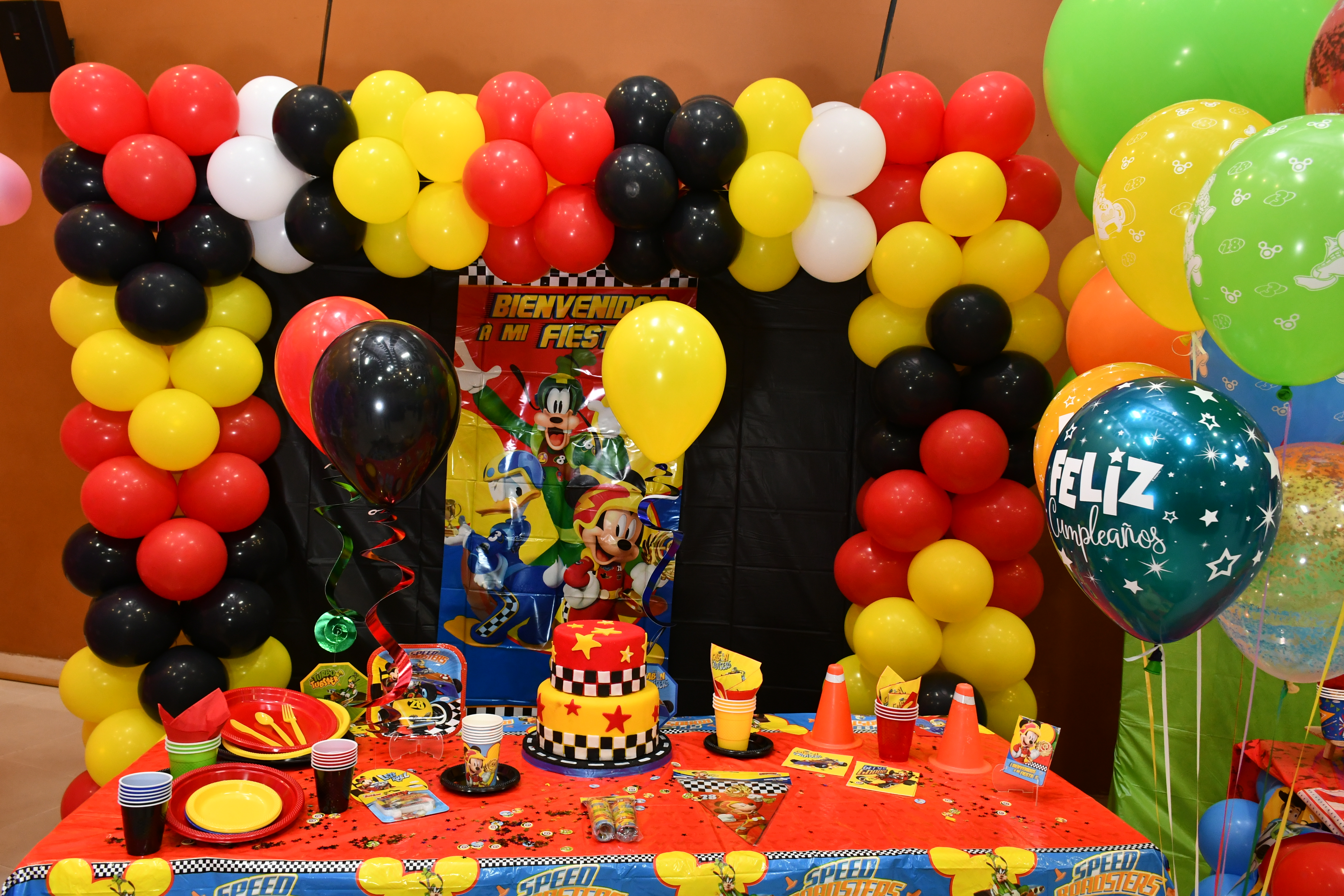 Шар (12''/30 см), Черный (080), пастель, 12 шт. Шар (12''/30 см), Черный (080), пастель, 12 шт.